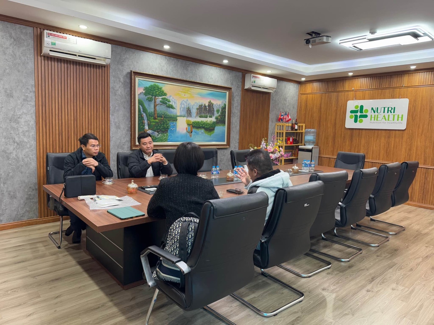 Họp chiến lược cùng đội ngũ